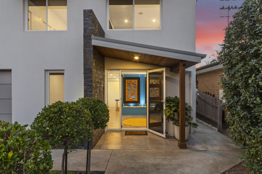 Umina Beach Renovation Street View