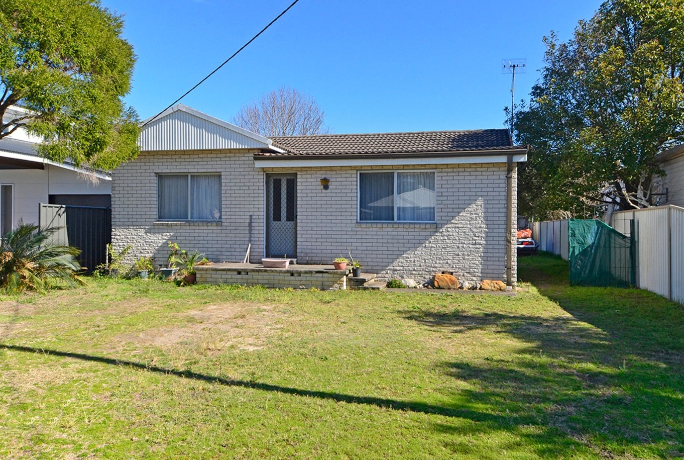 Duplex Development Booker Bay, Central Coast Before Image